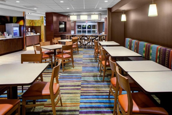 Fairfield Inn & Suites by Marriott Hollister image 16